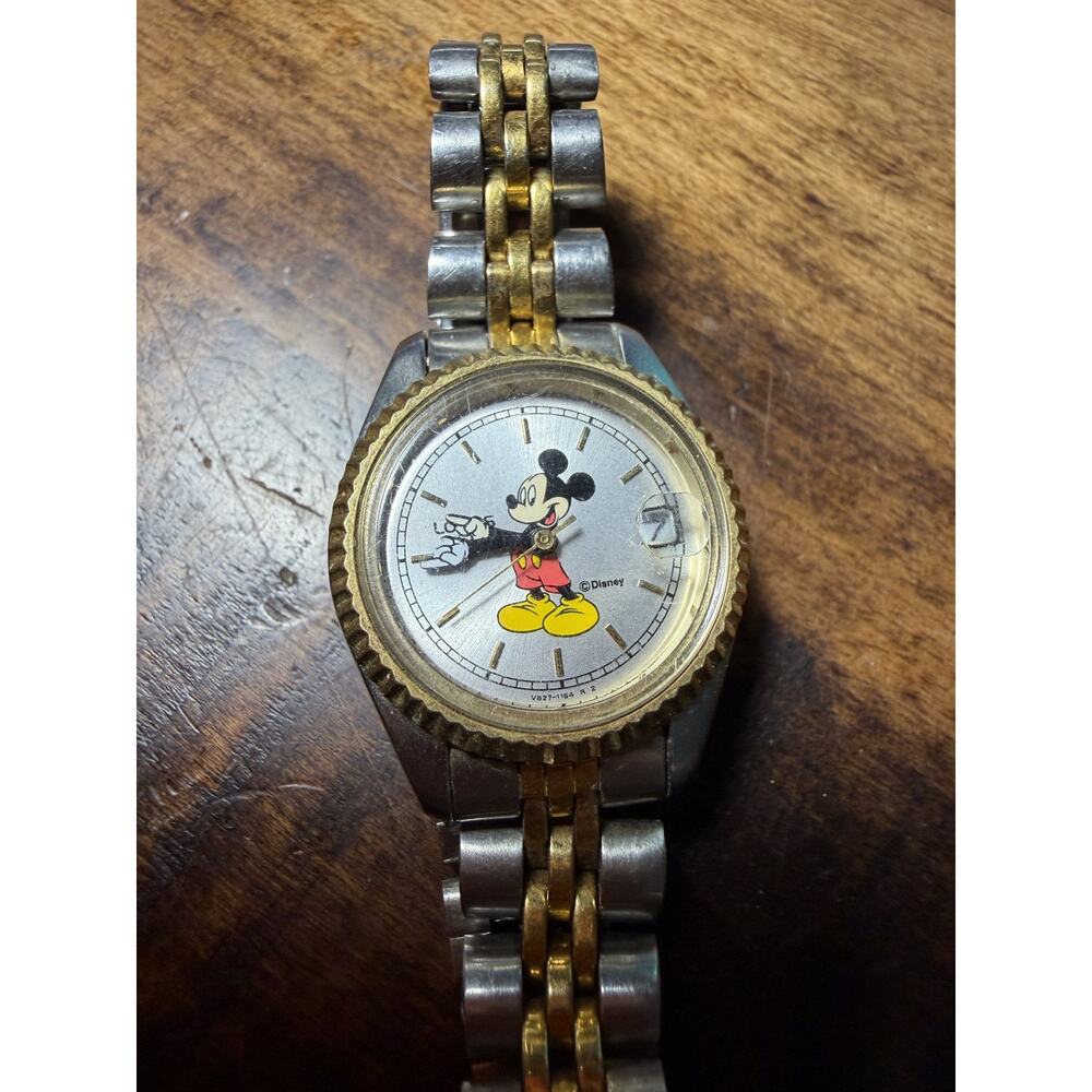 Vintage Lorus Disney Mickey Mouse Two-Tone Quartz Wristwatch V527-0420 Japan